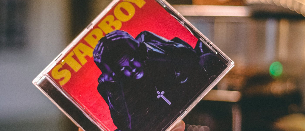 the-weeknd-vypustil-delyuks-versiyu-svoego-al-boma-starboy