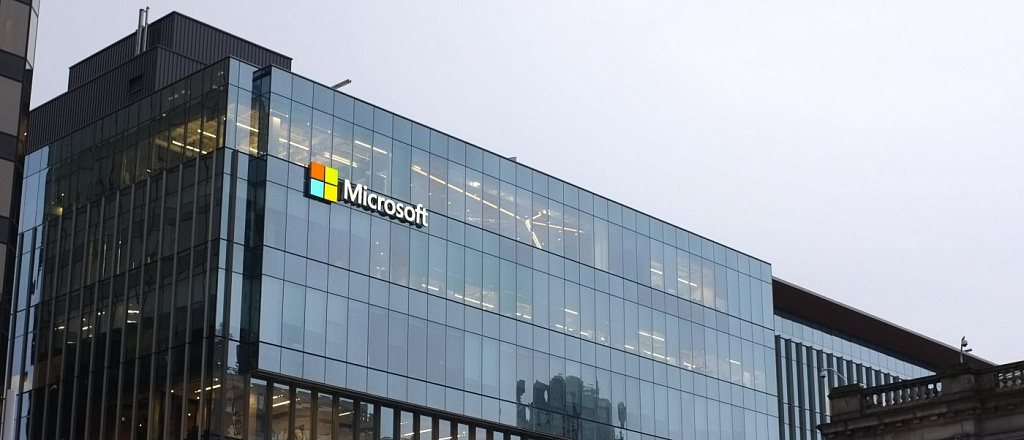 microsoft-pozvolit-storonnim-kompaniyam-sozdavat-sobstvennyh-chat-botov-na-osnove-chatgpt