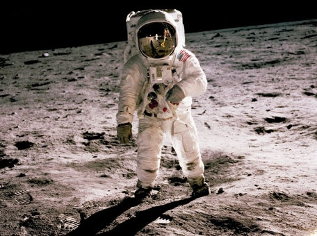 nasa-zapustit-strimingovyy-servis-s-translyaciyami-iz-kosmosa-i-tematicheskimi-serialami