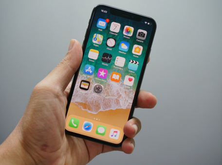 apple-razreshit-dobavlyat-storonnie-prilozheniya-na-svoi-ustroystva