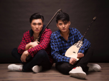 famous-duo-of-dombrists-from-kazakhstan-about-how-they-represent-the-country-in-the-uk-uae-and-the-usa
