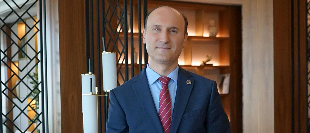 general-nyy-menedzher-sheraton-bishkek-o-tom-kak-rukovodit-luchshim-otelem-v-bishkeke