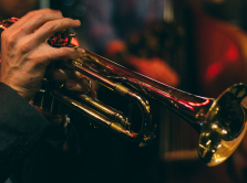 usad-ba-jazz-ob-yavil-hedlaynerov