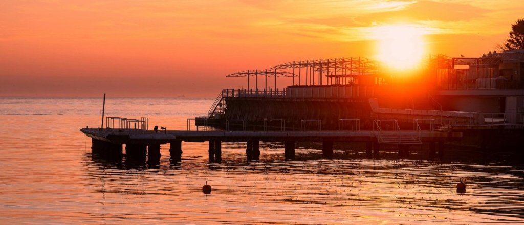 where-to-watch-the-sunrise-in-baku-7-scenic-spots-known-by-locals