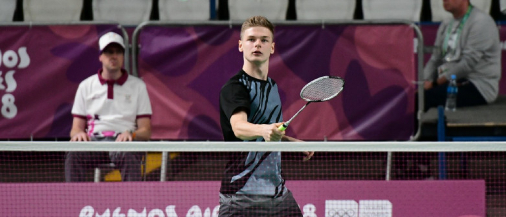 kazahstanec-vyigral-mezhdunarodnyy-turnir-po-badmintonu