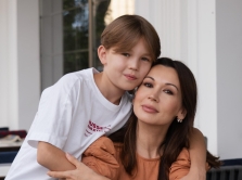 otcy-i-deti-diana-rahmatullaeva-i-ee-syn-amar-o-semeynyh-cennostyah-podderzhke-i-bol-shih-mechtah