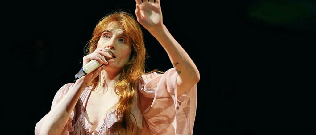 florence-and-the-machine-podelilis-s-poklonnikami-svetom-lyubvi
