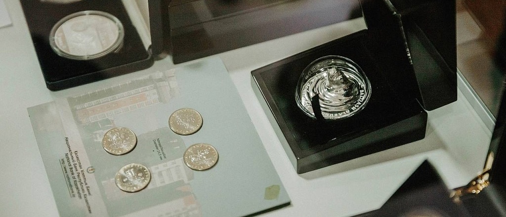 kak-kazahstanskie-investicionnye-i-kollekcionnye-monety-pokoryayut-zarubezhnye-rynki