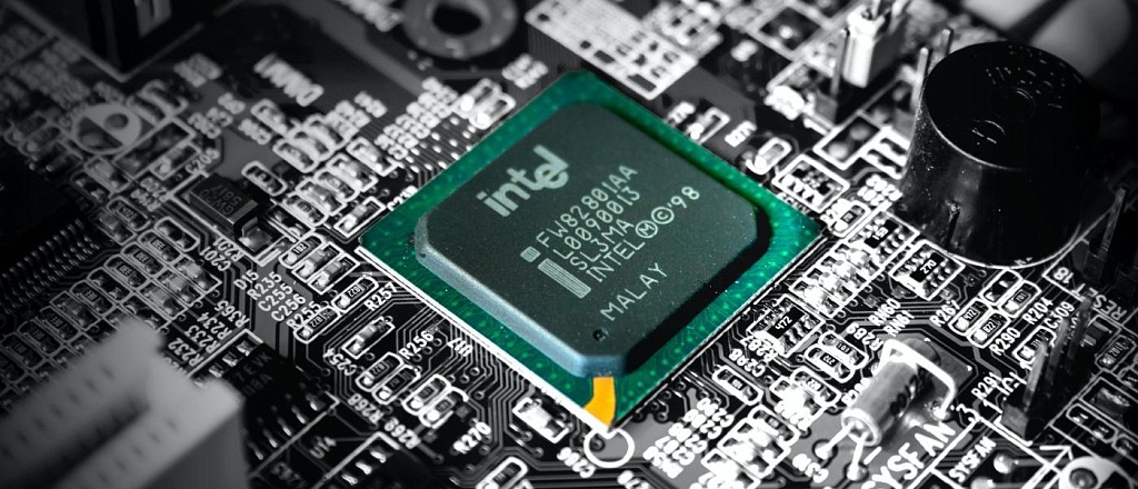 intel-sozdaet-novuyu-kompaniyu-dlya-resheniy-na-baze-generativnogo-ii