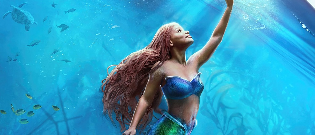 studiya-disney-predstavila-novyy-poster-rusalochki-s-holli-beyli