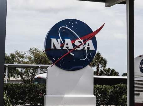 falcon-heavy-ot-spacex-zapustila-missiyu-nasa-k-asteroidu