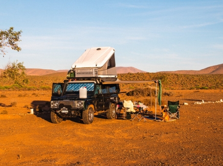 solncemobil-proehal-1000-kilometrov-bez-podzaryadki-po-bezdorozh-yu-eto-rekord