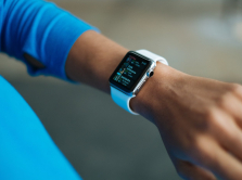 vyshlo-prilozhenie-neyroseti-chatgpt-dlya-apple-watch
