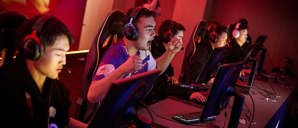 ya-kibersportsmen-4-parnya-iz-kazahstana-o-turnirah-bol-shih-zarabotkah-i-trenirovkah-po-7-chasov-v-den