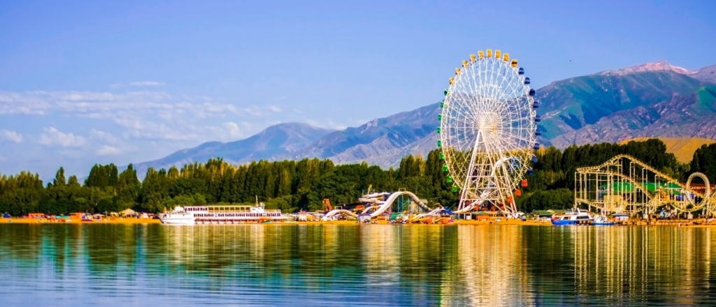 the-best-beaches-and-lakes-of-central-asia-discovering-natural-treasures