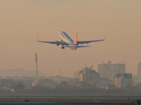 uzbekistan-vozobnovil-pryamye-aviareysy-v-oae-i-saudovskuyu-araviyu