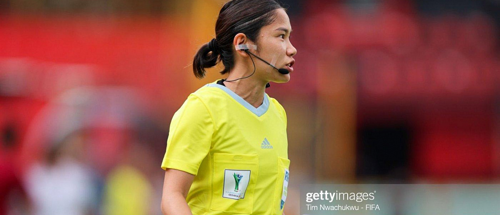 kyrgyzstanka-stala-arbitrom-na-molodezhnom-chempionate-mira-po-zhenskomu-futbolu