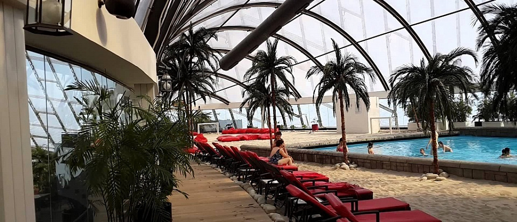 skidki-50-dlya-vseh-devushek-kazhdyy-chetverg-v-sky-beach-club