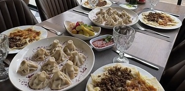 8 мест в Баку, где подают самые вкусные ярпаг хингал и хинкали