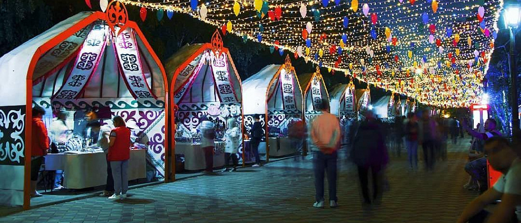 almatinskiy-i-stolichnyy-arbat-ulicy-s-istoriey-i-tochki-prityazheniya-v-gorode