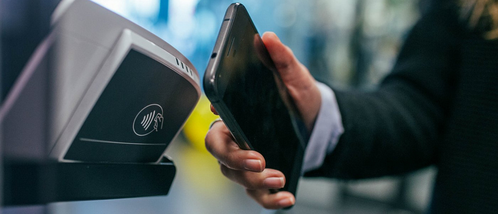 vse-bol-she-passazhirov-obschestvennogo-transporta-v-kazahstane-predpochitayut-platit-za-proezd-beskontaktno