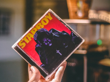 the-weeknd-vypustil-delyuks-versiyu-svoego-al-boma-starboy