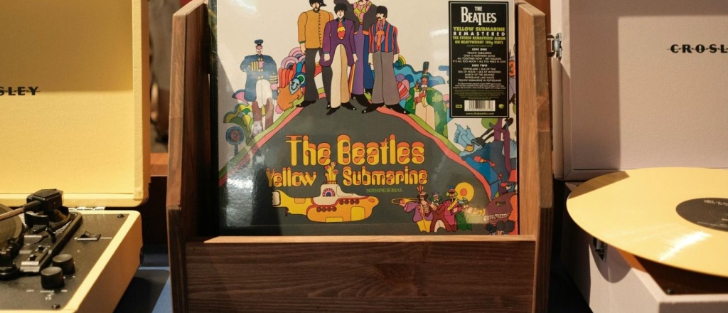 sem-mendes-snimet-chetyre-fil-ma-ob-uchastnikah-the-beatles