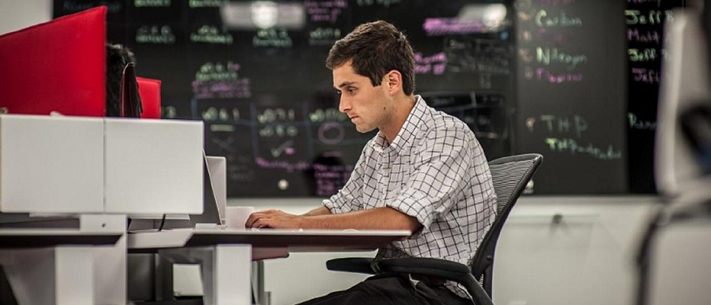 american-corners-ob-yavili-nabor-na-onlayn-kurs-po-data-science