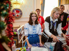 kak-proshla-rozhdestvenskaya-yarmarka-ot-53-posol-stv-v-2019-godu