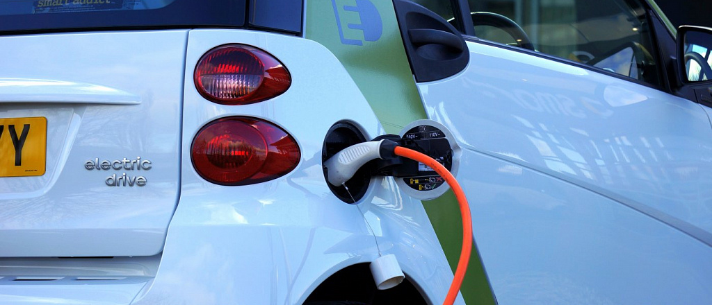 xiaomi-zapustit-massovoe-proizvodstvo-elektromobiley-v-2024-godu