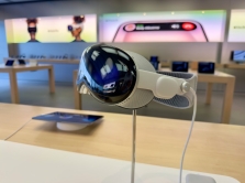 aviakompaniya-beond-predlozhit-passazhiram-skorotat-polet-v-apple-vision-pro