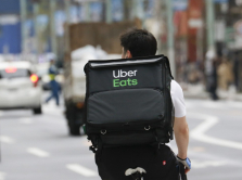 uber-eats-protestiruet-dostavku-s-pomosch-yu-robotov-kur-erov