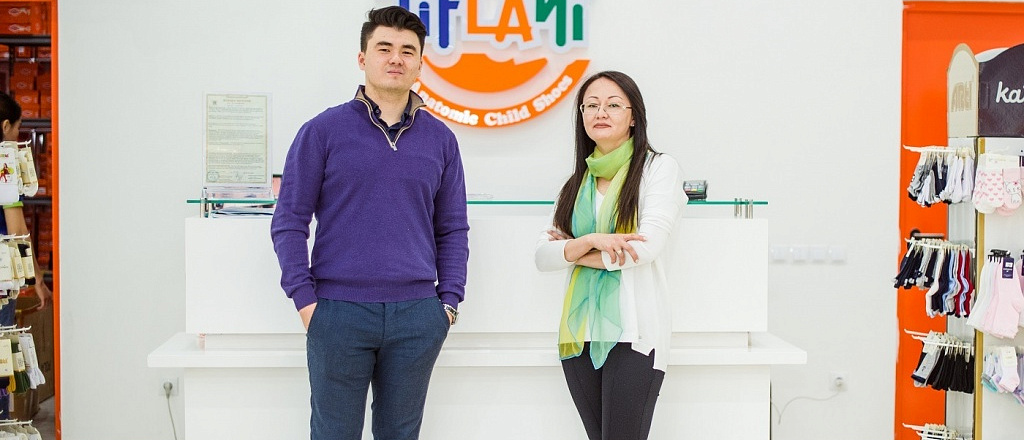 semeynoe-delo-rayhan-sahariyanovoy-i-shyngysa-akylbay-set-obuvnyh-magazinov-tiflani