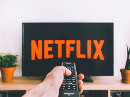 netflix-naznachil-arnol-da-shvarcneggera-direktorom-po-boevikam