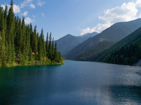 5-luchshih-letnih-marshrutov-iz-almaty-na-vyhodnye