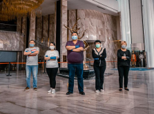 kak-vrachi-poltora-mesyaca-zhili-vdali-ot-blizkih-v-hilton-astana