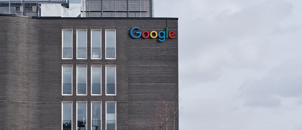 google-deepmind-i-33-nauchnyh-instituta-sozdali-vtoruyu-v-mire-po-ob-emam-bazu-dannyh-i-robota-pomoschnika