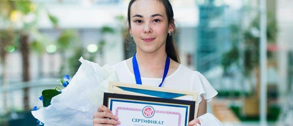 uchastniki-olimpiady-iqanat-o-tom-kak-v-15-let-vyigrat-grant-na-obuchenie-v-kitae-kipre-i-rossii
