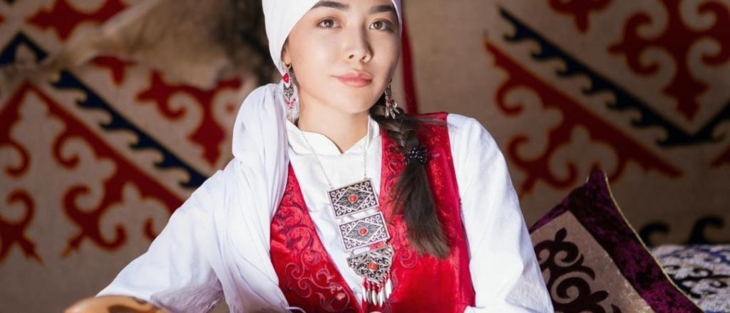 firmennye-recepty-hozyaek-zapadnogo-kazahstana-vidy-fishbarmaka-pirog-s-ryboy-nauryz-kozhe-s-izyumom