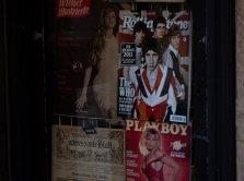 sidni-suini-snyalas-v-klipe-the-rolling-stones-na-pesnyu-angry