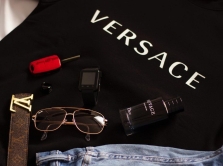 vladelec-brenda-coach-vykupit-versace-i-michael-kors