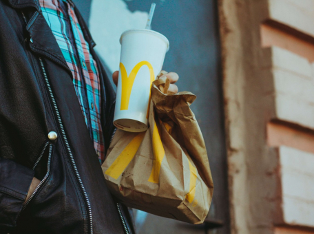 makdonalds-otkryl-pervyy-restoran-tol-ko-dlya-dostavki
