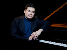 kazahstanec-pobedil-na-prestizhnom-mezhdunarodnom-konkurse-pianistov-v-velikobritanii
