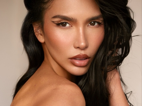 kreativnaya-industriya-kak-zarina-eva-iz-taraza-stroit-kar-eru-v-kino-i-modelinge-v-ssha