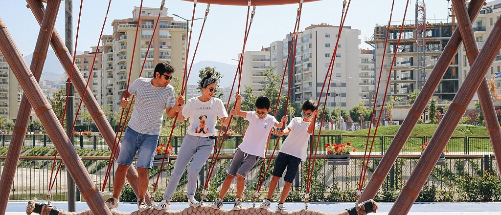 about-how-the-family-moved-from-pavlodar-to-turkey-and-opened-a-chain-of-clothing-stores