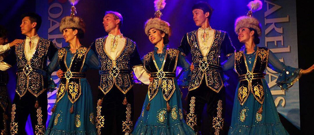 kto-v-central-noy-azii-tancuet-kara-zhorga-lyazgi-i-dolan