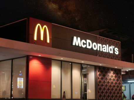 mcdonald-s-zapuskaet-svoyu-anime-vselennuyu