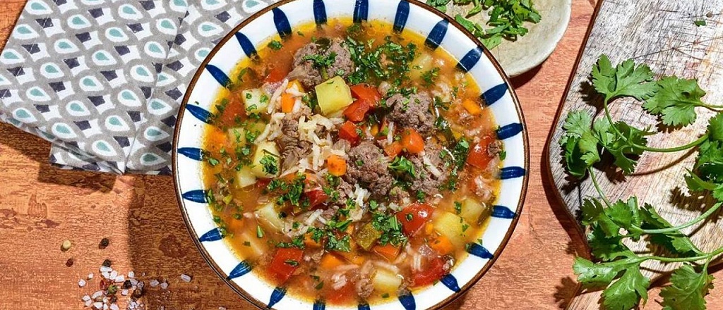 gde-nayti-samuyu-vkusnuyu-mastavu-na-bochke-5-restoranov-v-gorah