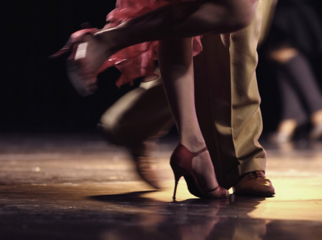5-tanceval-nyh-studiy-v-astane-gde-est-partnery-dlya-bachaty-sal-sy-i-tango