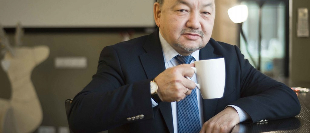 glavnyy-vrach-onkologicheskogo-centra-v-astane-o-tom-kak-prodolzhat-operirovat-v-59-let